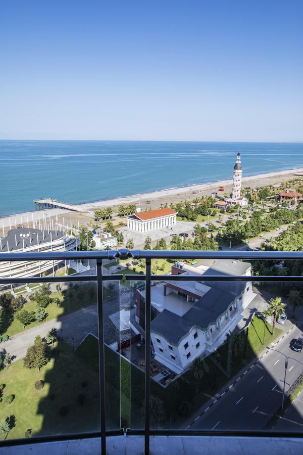 Tina'S Apartments With Panoramic Sea View Batumi Esterno foto