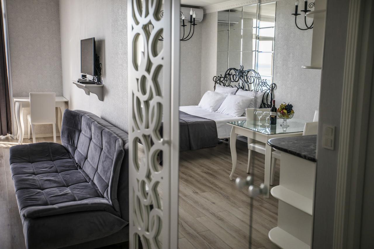 Tina'S Apartments With Panoramic Sea View Batumi Esterno foto