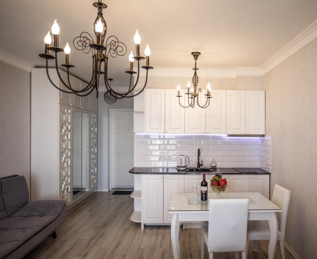 Tina'S Apartments With Panoramic Sea View Batumi Esterno foto